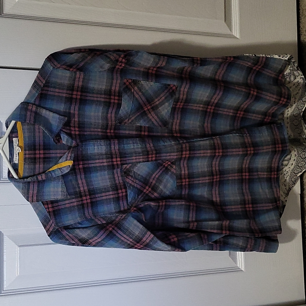 Long sleeve flannel button up xl shirt